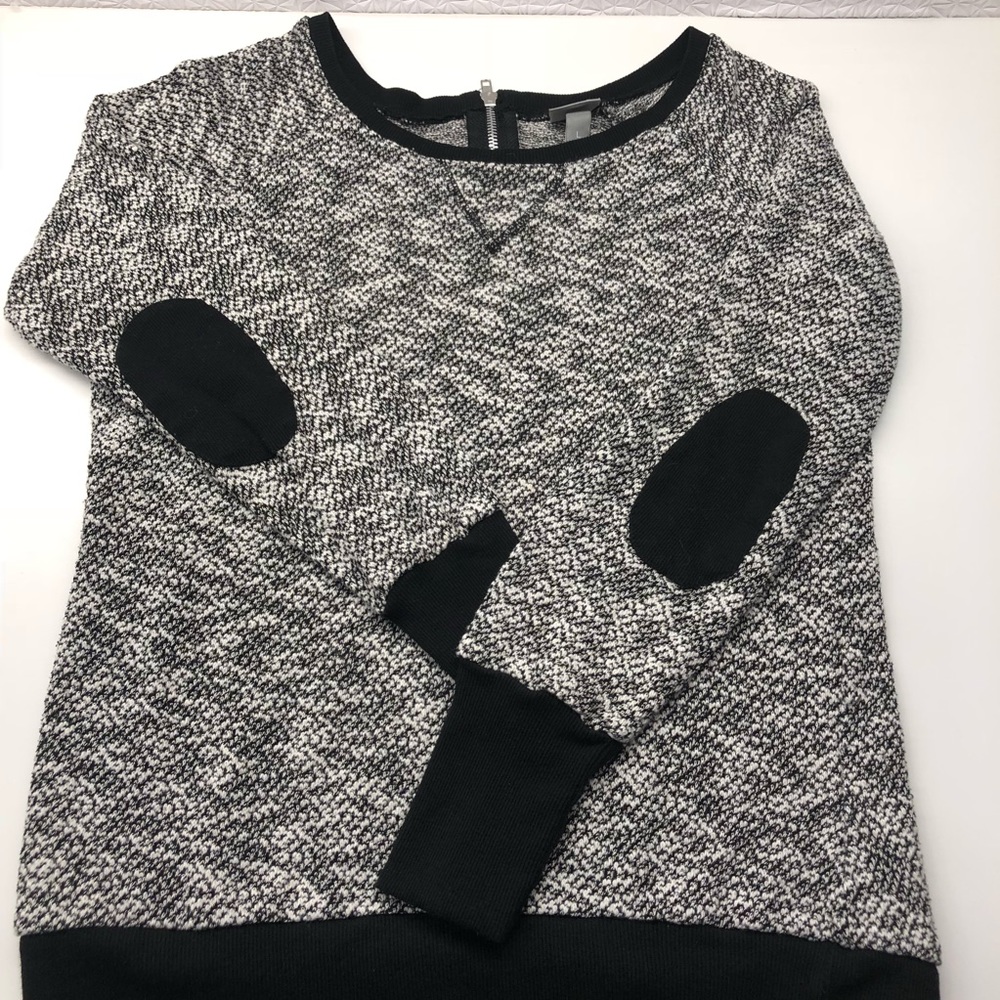 Vanity Sweater - Picture 4 of 8